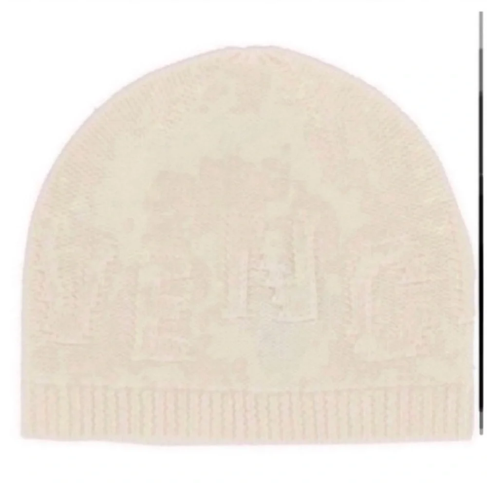 Givenchy Ivory White Knit Beanie Hat - Picture 7 of 8
